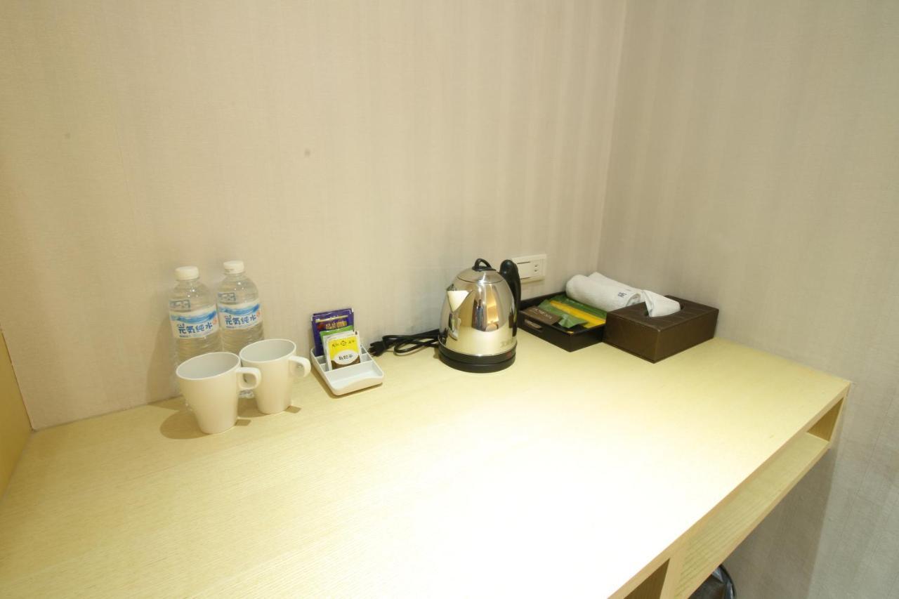 Simple Life Kaohsiung Hotel Ngoại thất bức ảnh