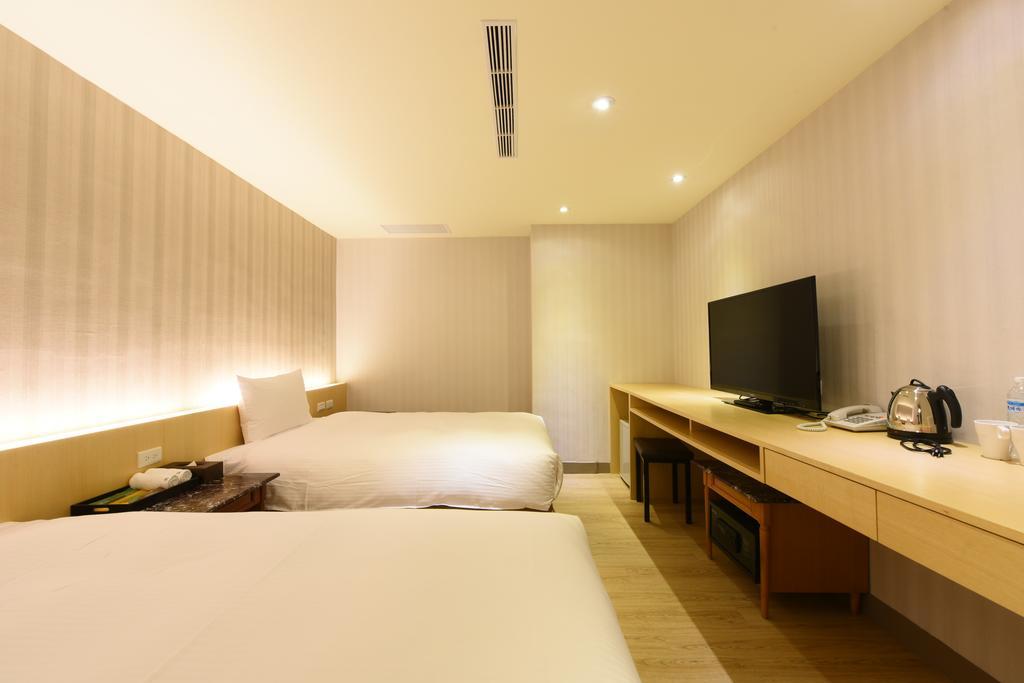 Simple Life Kaohsiung Hotel Ngoại thất bức ảnh