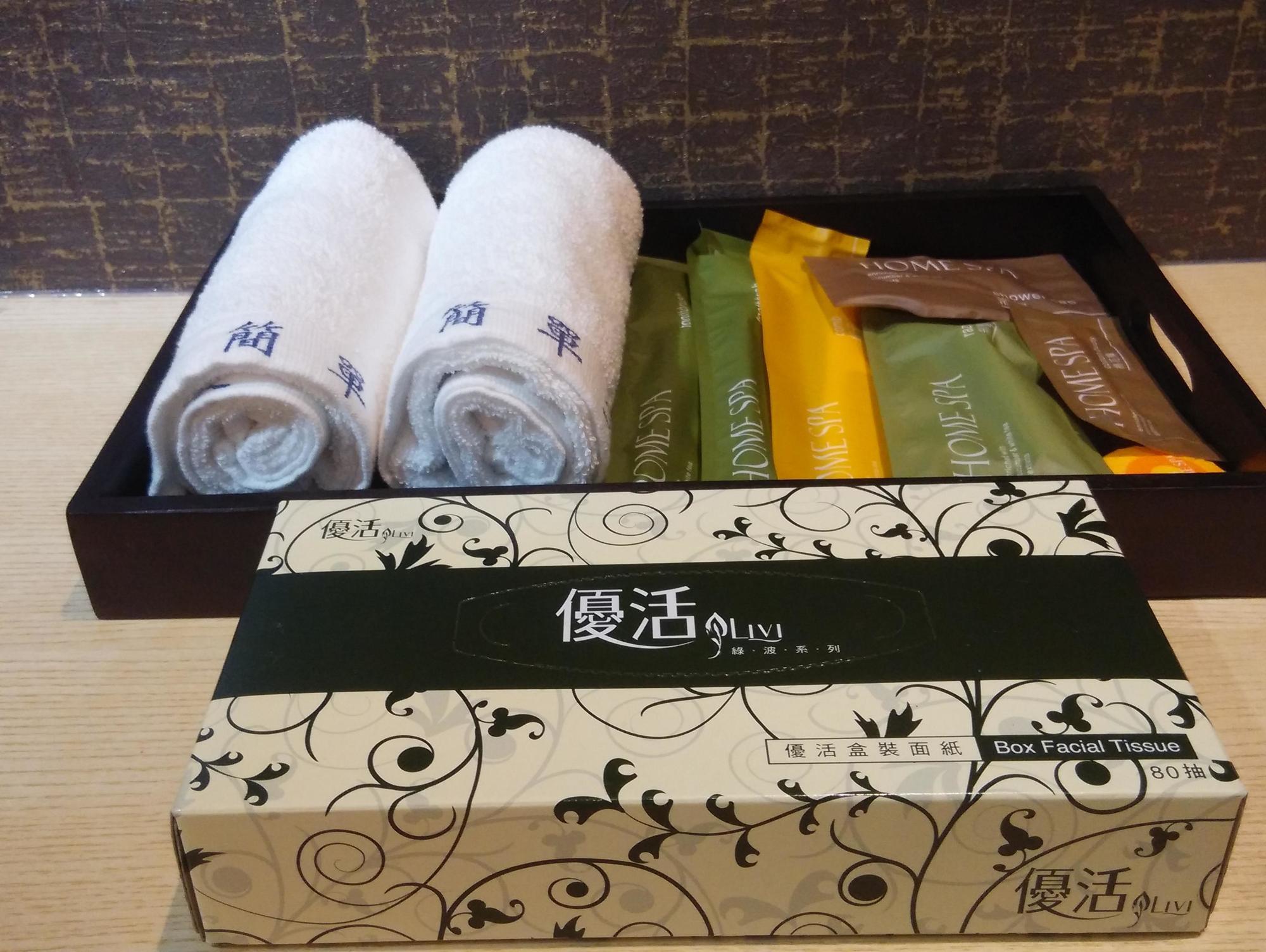 Simple Life Kaohsiung Hotel Ngoại thất bức ảnh