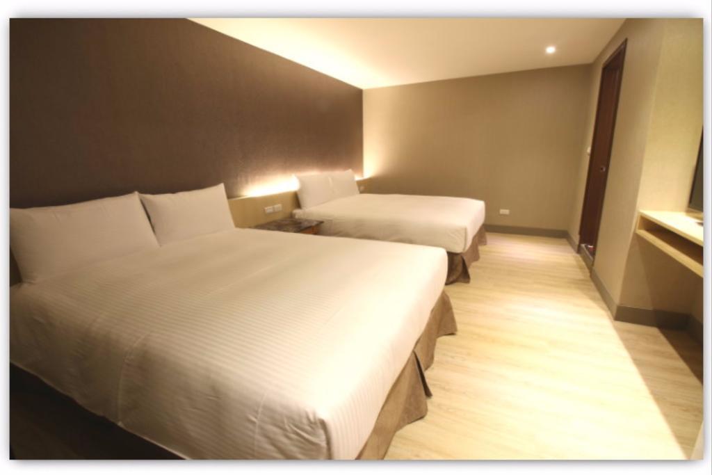 Simple Life Kaohsiung Hotel Ngoại thất bức ảnh