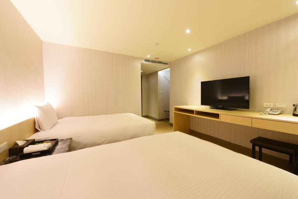 Simple Life Kaohsiung Hotel Ngoại thất bức ảnh