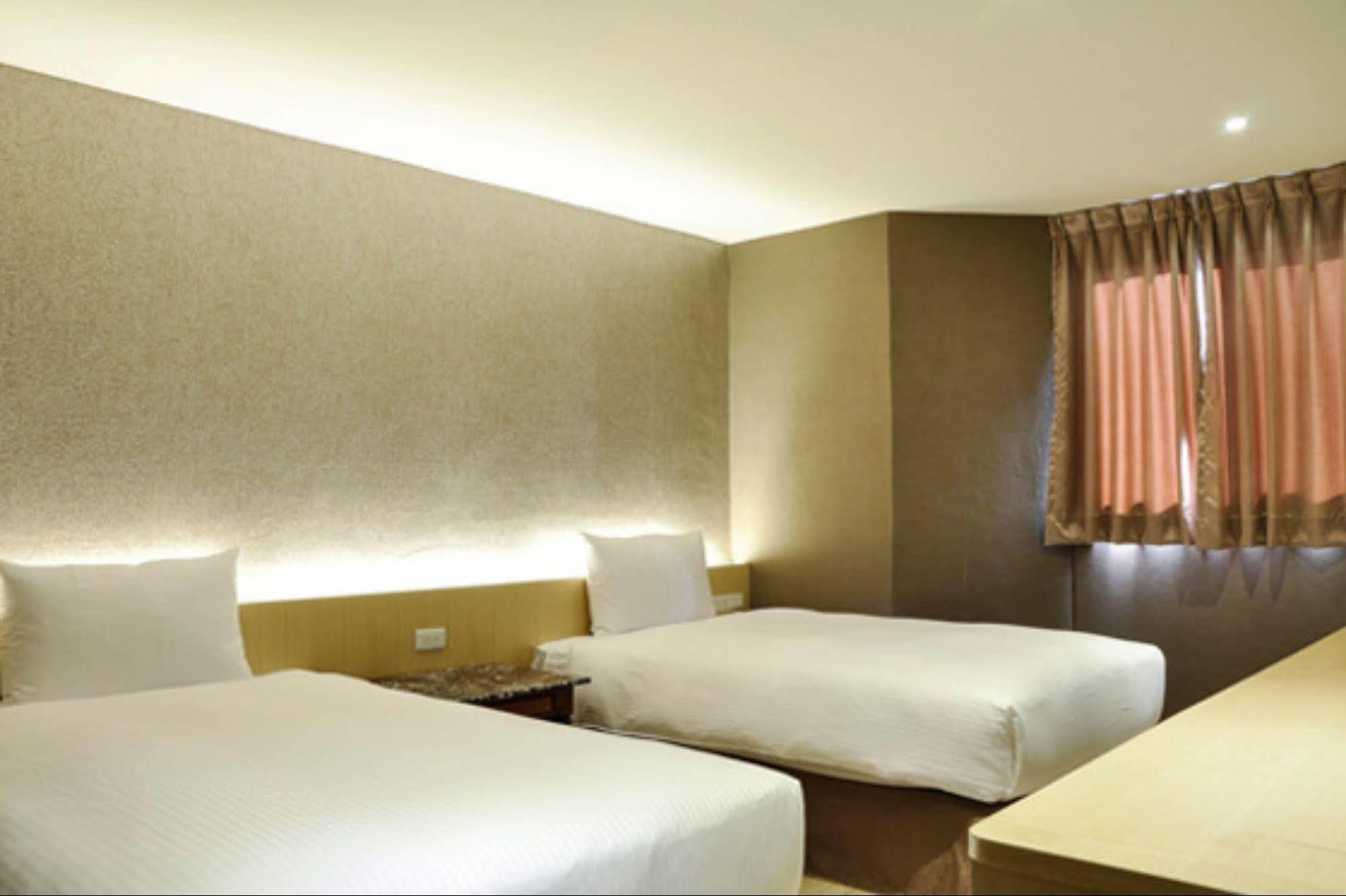 Simple Life Kaohsiung Hotel Ngoại thất bức ảnh