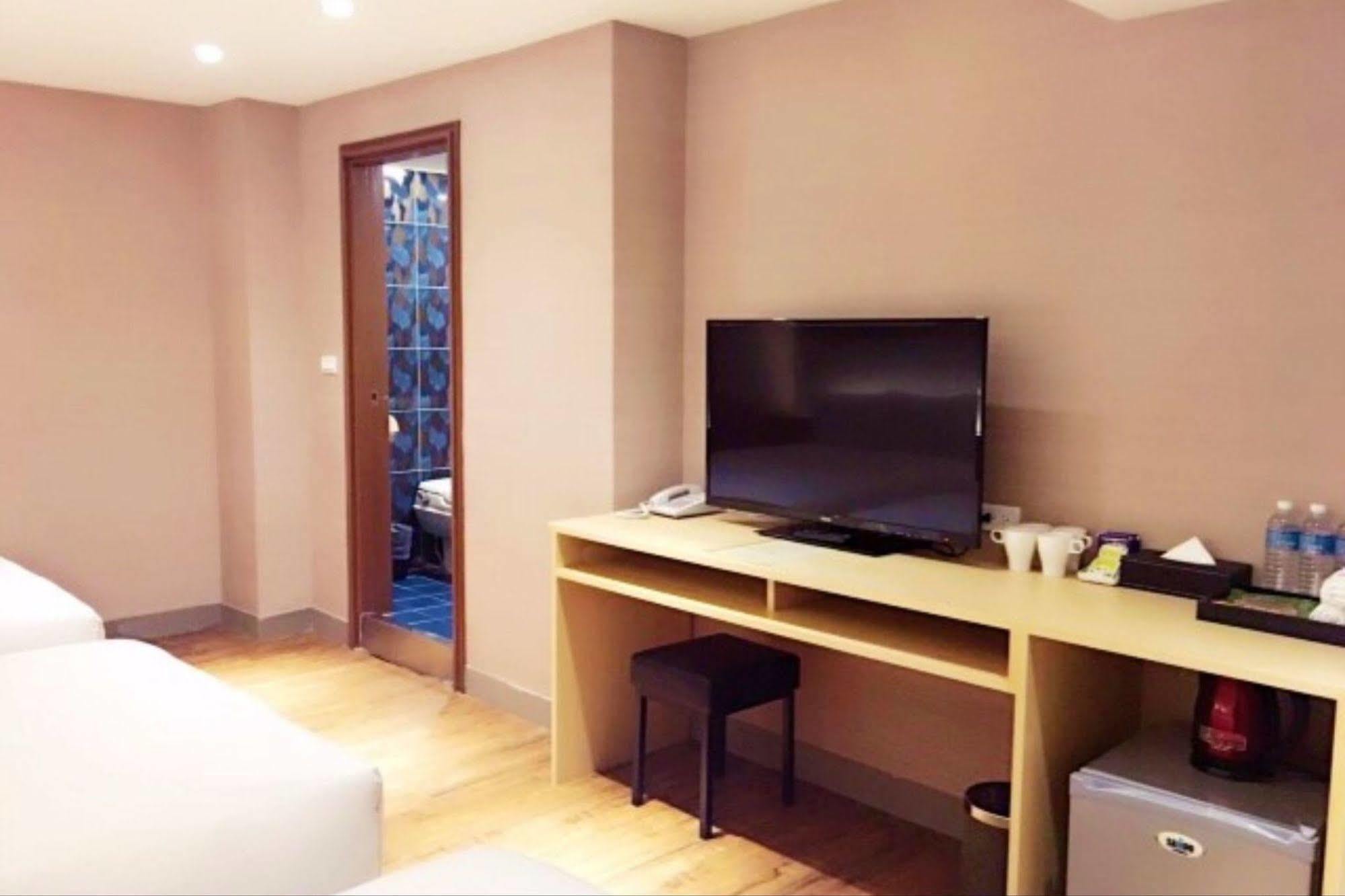 Simple Life Kaohsiung Hotel Ngoại thất bức ảnh