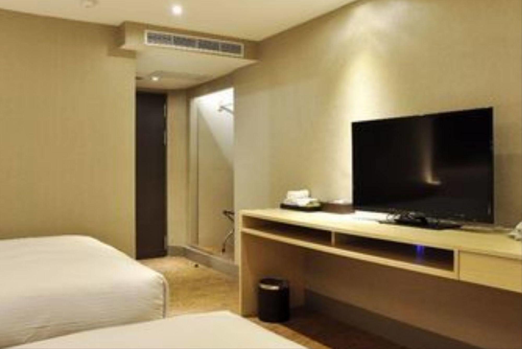 Simple Life Kaohsiung Hotel Ngoại thất bức ảnh