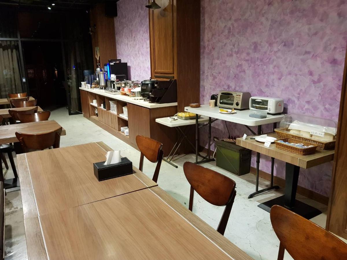 Simple Life Kaohsiung Hotel Ngoại thất bức ảnh